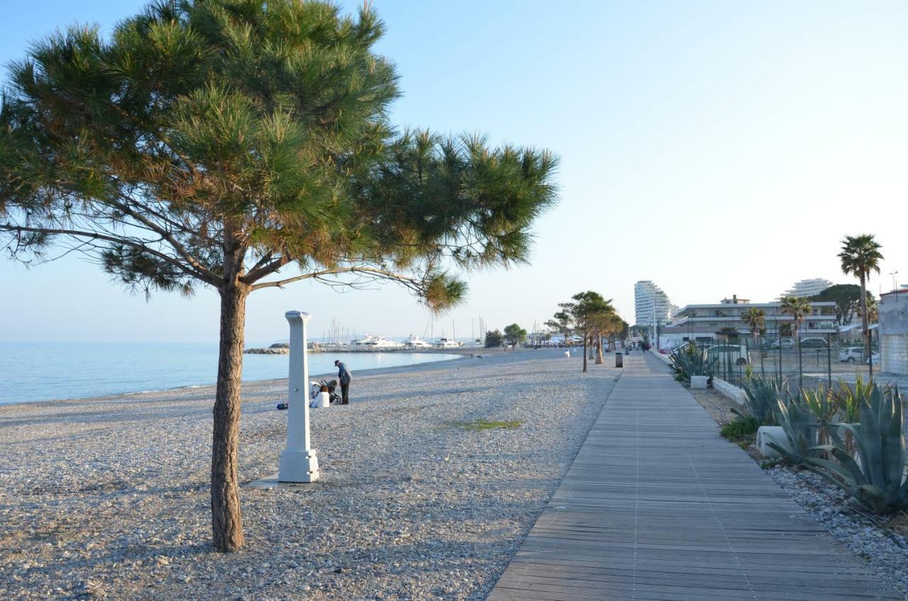 Apartment Fame - Marina Baie Des Anges Villeneuve-Loubet